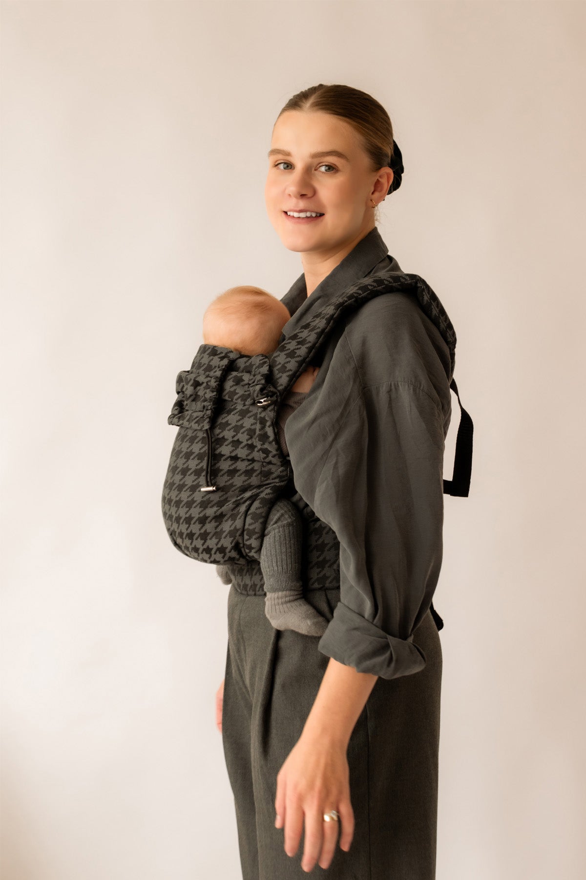 nositko od narozeni MINU Graphite