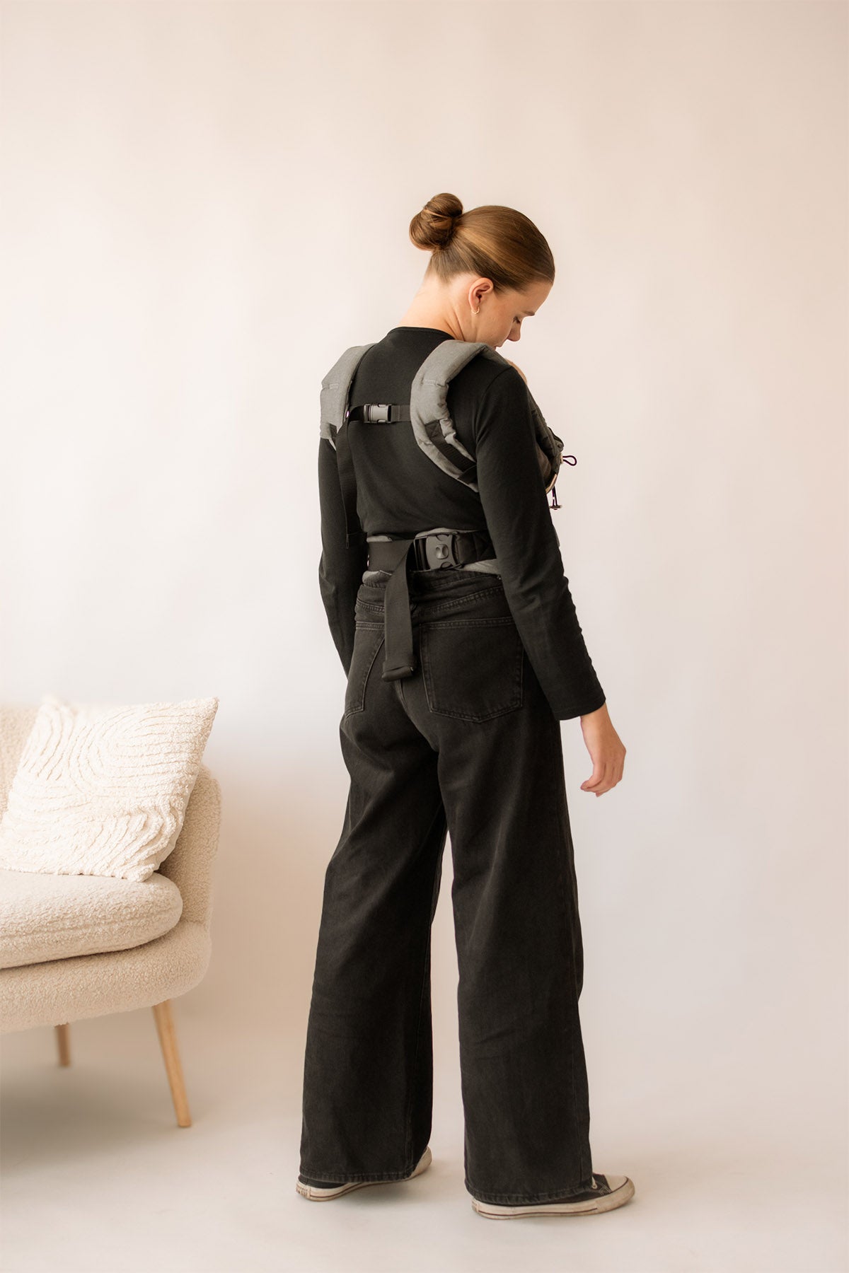 MINU Steel Grey nosítka od narození zadní popruhy