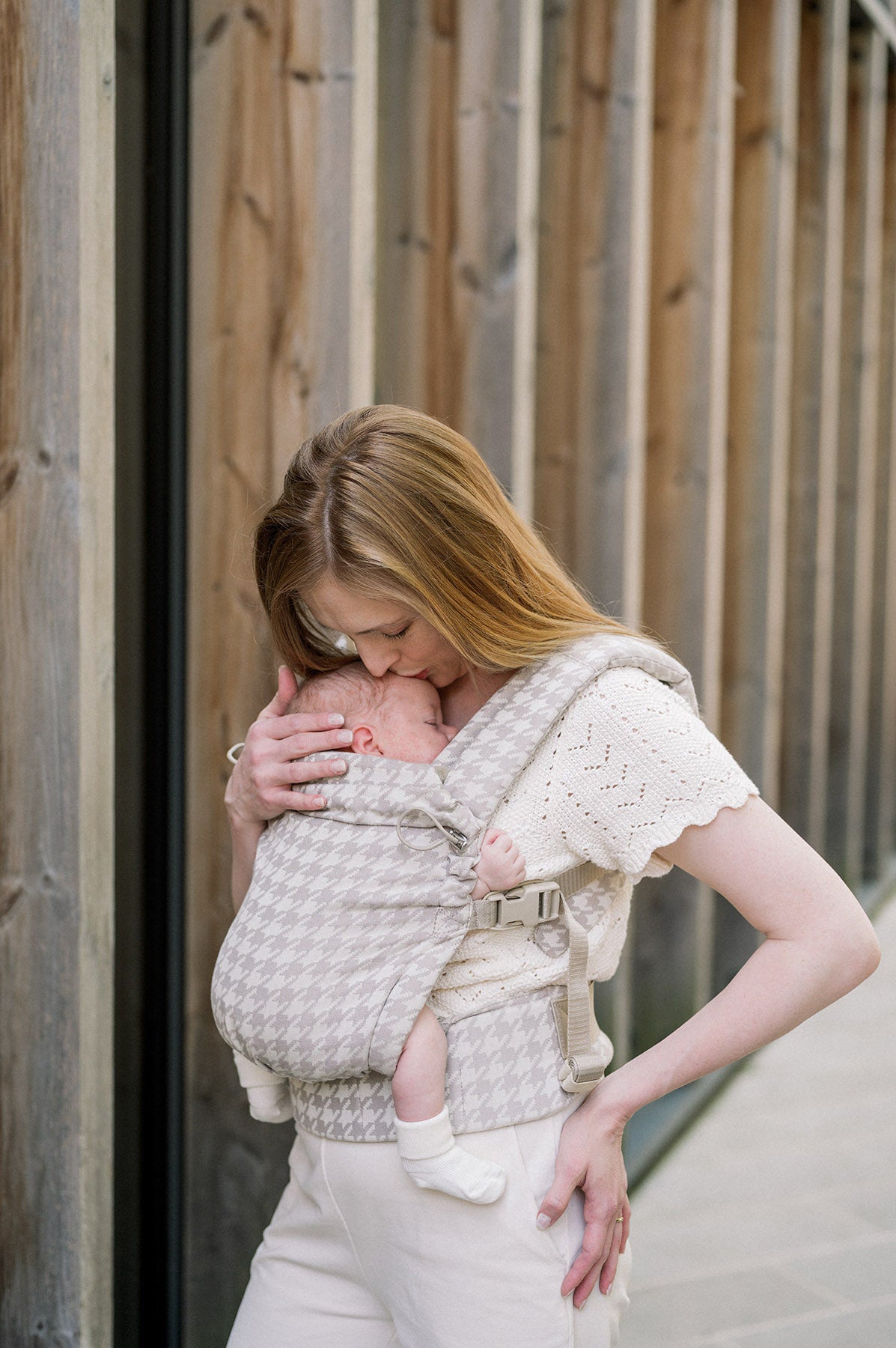 Nosítko od narození (0+) Houndstooth