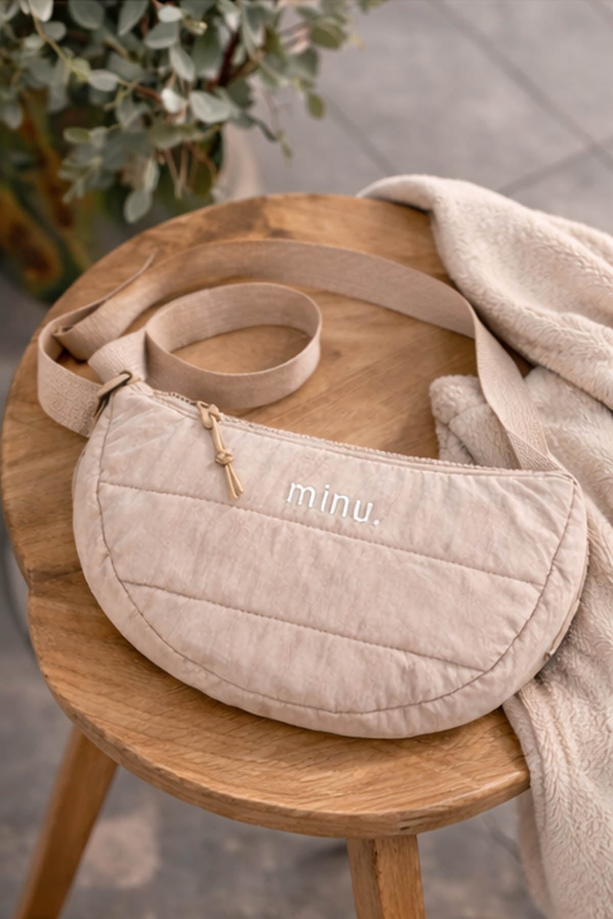 Taška přes rameno od MINU