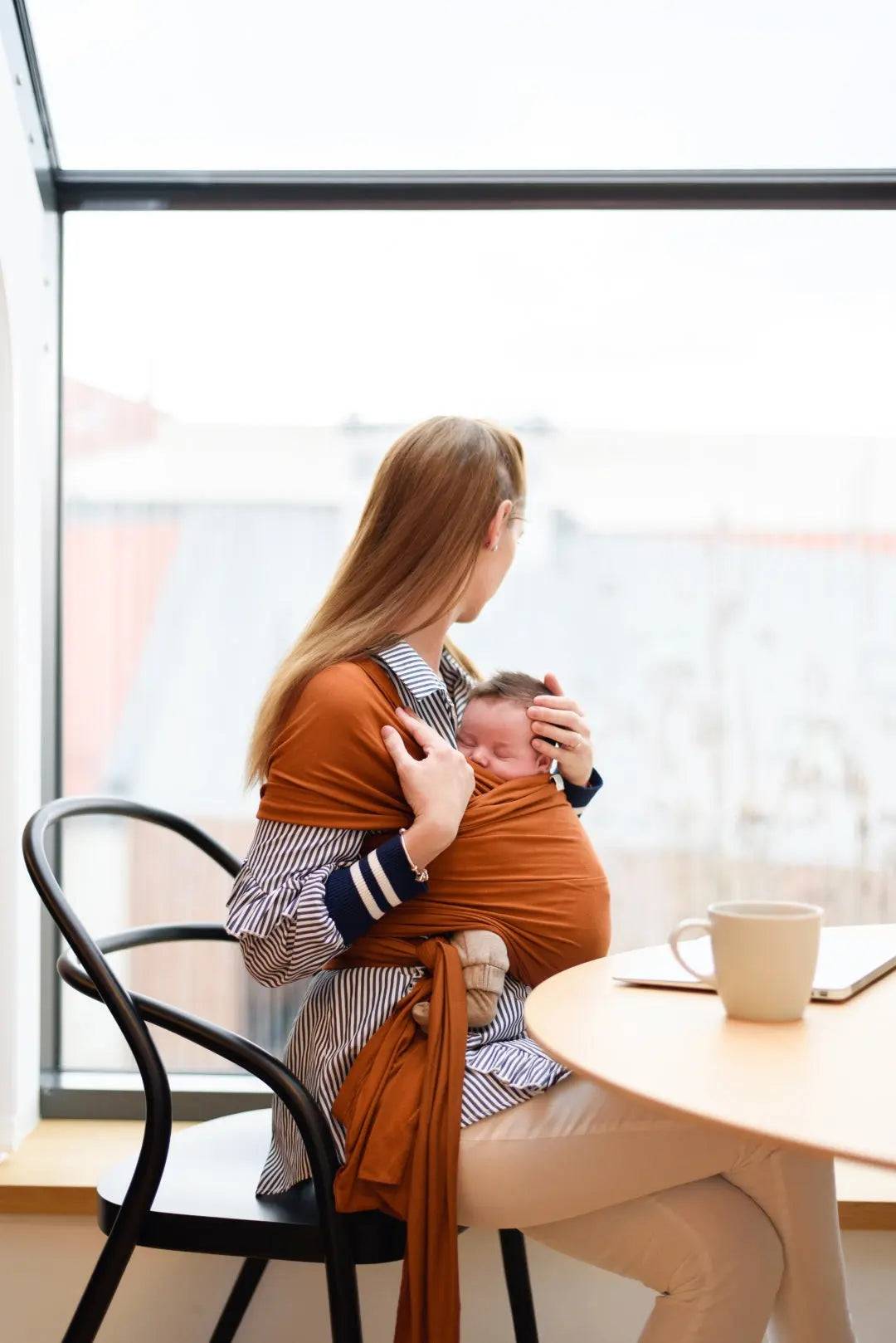 satek na noseni miminek