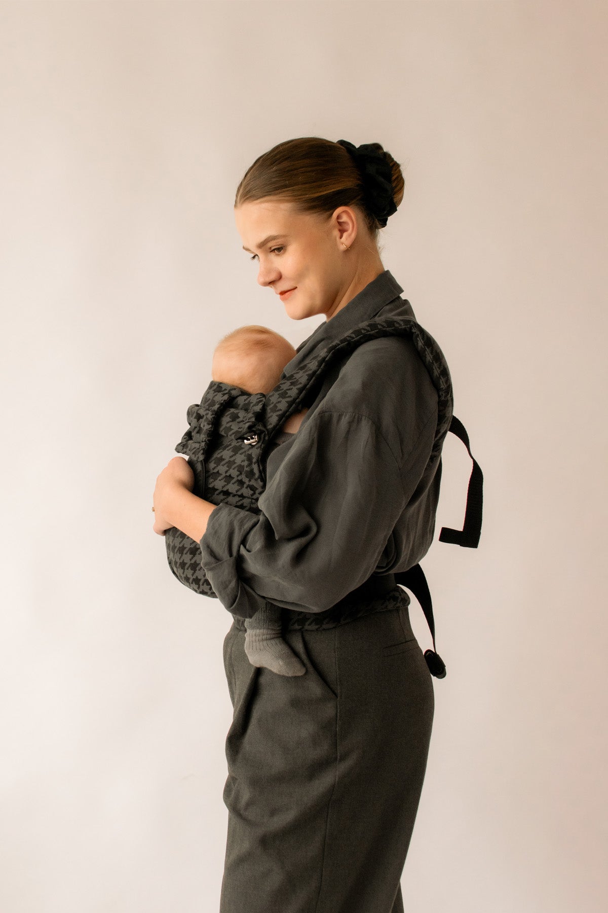 nosítka od narození Minu Graphite